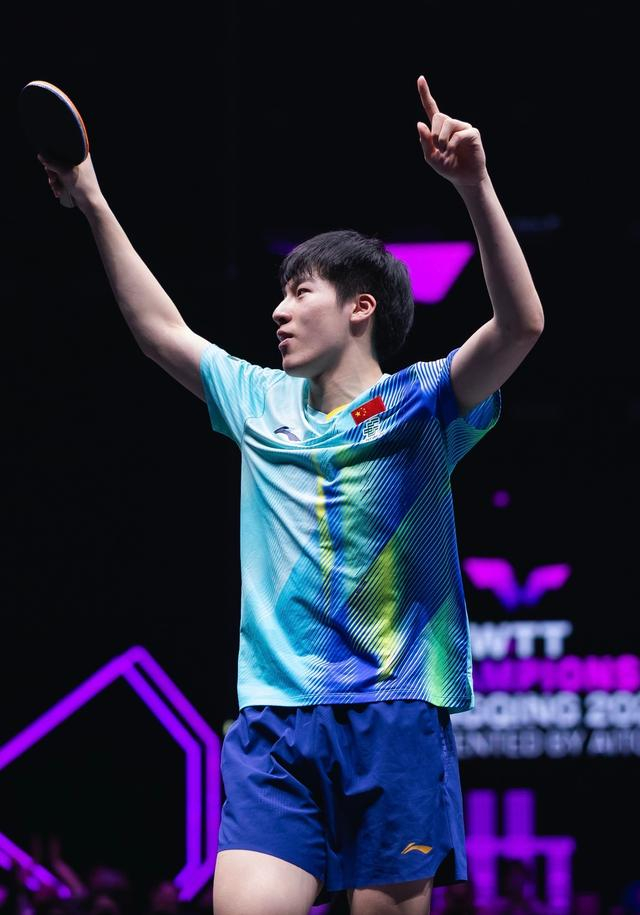 周启豪逆转温瑞博锁定世乒赛资格