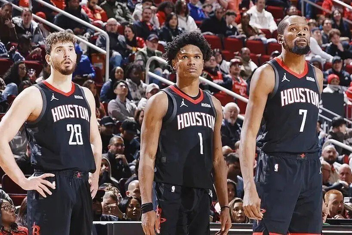 杜兰特单打能力成球队依赖症根源，战术单一影