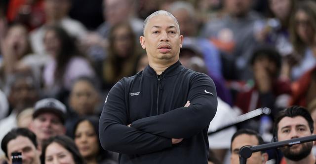 快船客场力克步行者泰伦-卢达成400胜里程碑