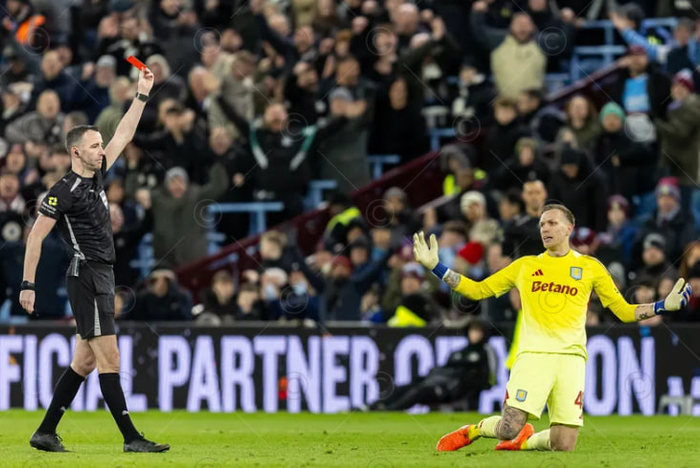 姆贝莫状态波动引曼联内部关注，引援计划同步